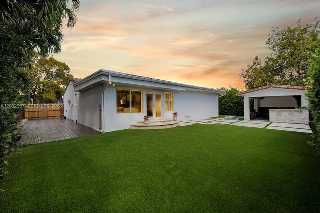 6134 SW 28th St, Miami, FL 33155