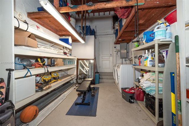 6134 SW 28th St, Miami, FL 33155