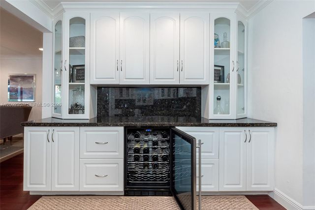 6134 SW 28th St, Miami, FL 33155