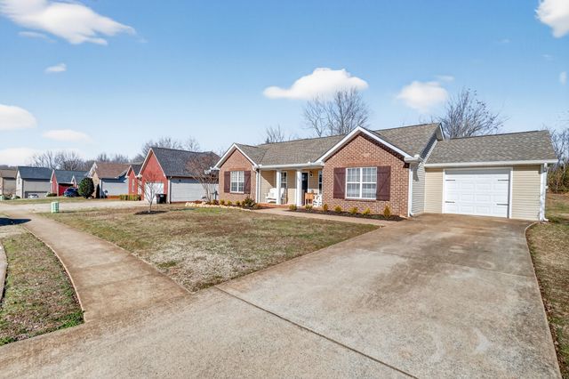 308 Preakness Cir, Pleasant View, TN 37146