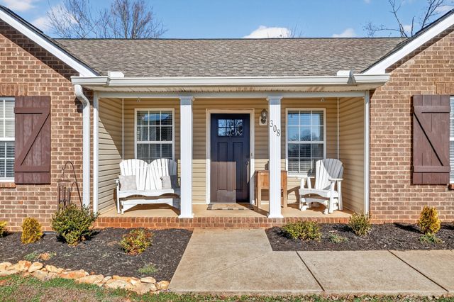 308 Preakness Cir, Pleasant View, TN 37146