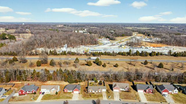 308 Preakness Cir, Pleasant View, TN 37146