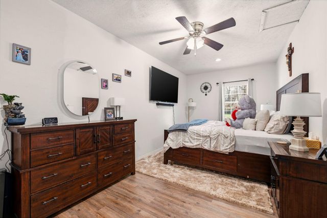 400 W Myrtle Street, Monett, MO 65708