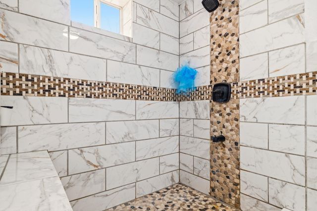 400 W Myrtle Street, Monett, MO 65708