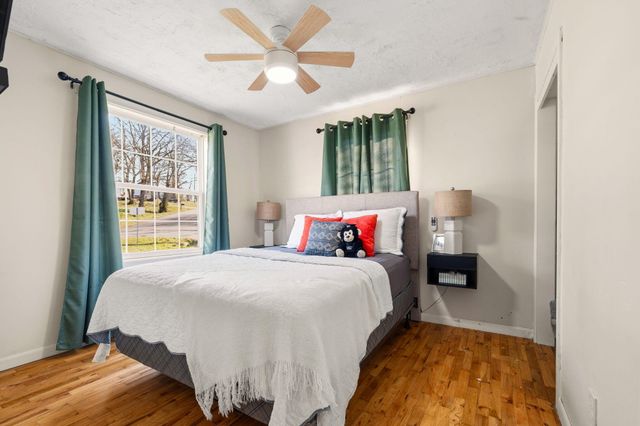 400 W Myrtle Street, Monett, MO 65708