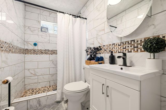 400 W Myrtle Street, Monett, MO 65708