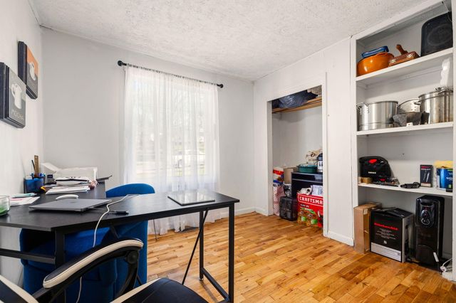 400 W Myrtle Street, Monett, MO 65708