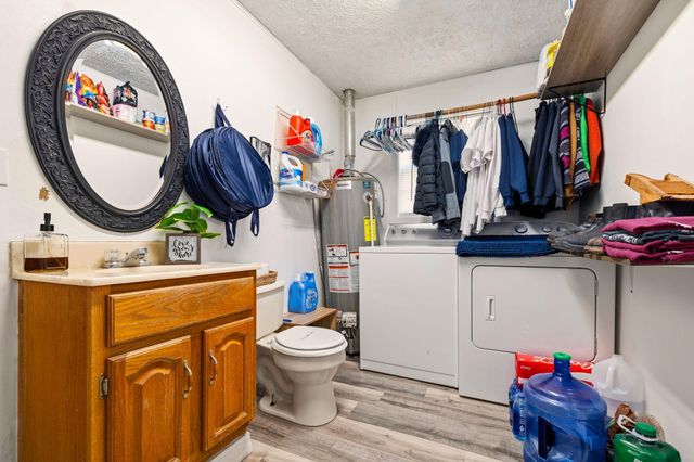 400 W Myrtle Street, Monett, MO 65708