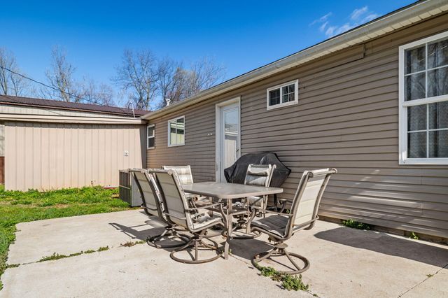 400 W Myrtle Street, Monett, MO 65708