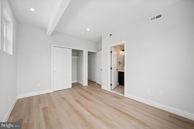 214 W CUMBERLAND ST, Philadelphia, PA 19133