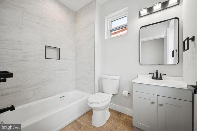 214 W CUMBERLAND ST, Philadelphia, PA 19133