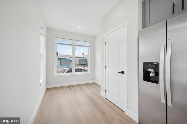 214 W CUMBERLAND ST, Philadelphia, PA 19133