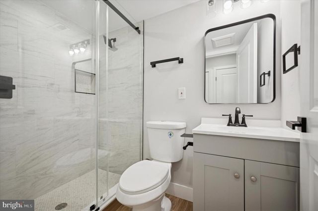 214 W CUMBERLAND ST, Philadelphia, PA 19133