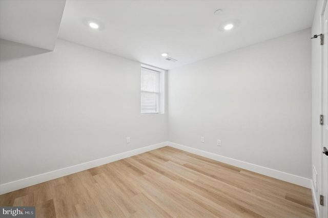 214 W CUMBERLAND ST, Philadelphia, PA 19133