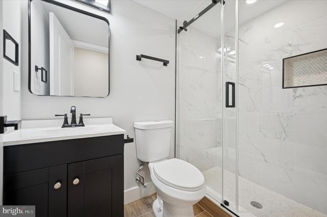 214 W CUMBERLAND ST, Philadelphia, PA 19133