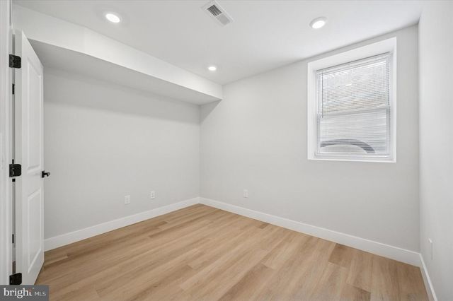 214 W CUMBERLAND ST, Philadelphia, PA 19133