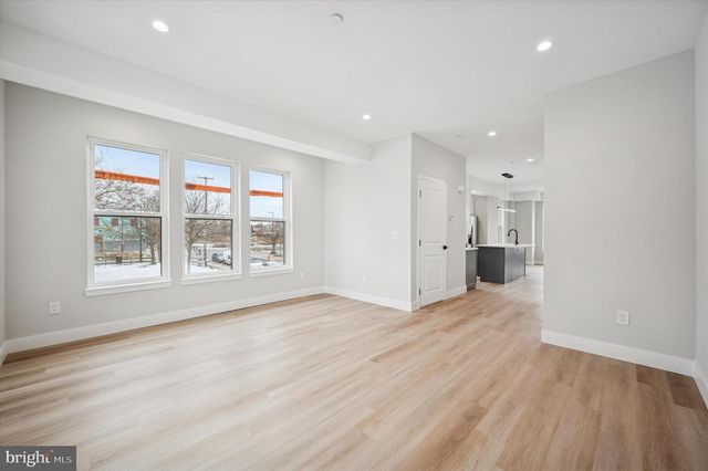 214 W CUMBERLAND ST, Philadelphia, PA 19133