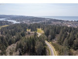 LOTS NE Devils Lake Blvd, Lincoln City, OR 97367
