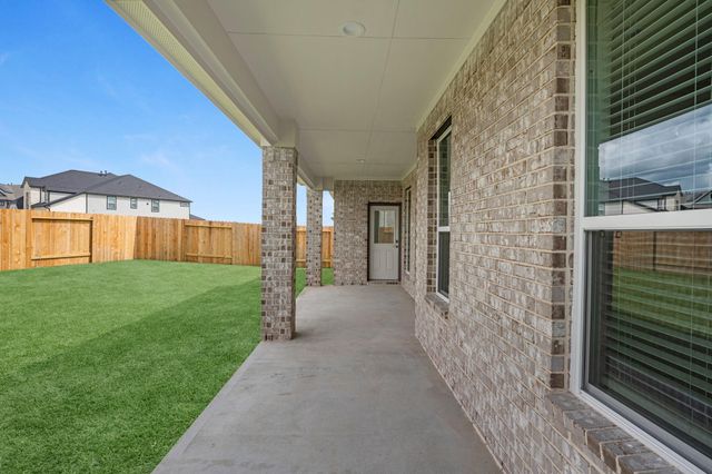 616 Juniper Heights Lane, Waller, TX 77484