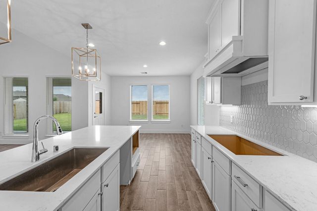 616 Juniper Heights Lane, Waller, TX 77484