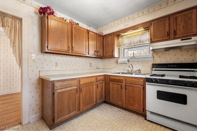 1611 Lawrence Street, Parkersburg, WV 26101