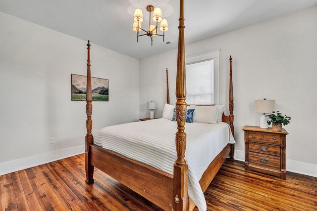 26 Barfoot LN, Rocky Mount, VA 24151