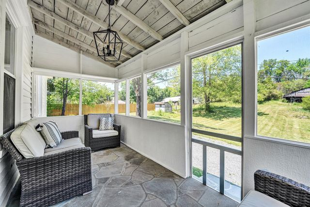 26 Barfoot LN, Rocky Mount, VA 24151