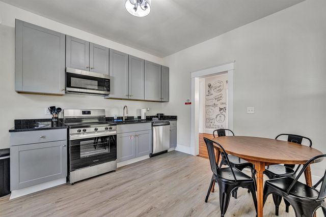 26 Barfoot LN, Rocky Mount, VA 24151