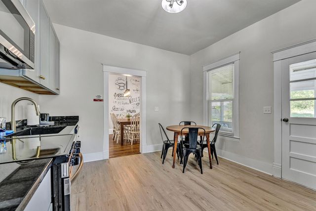 26 Barfoot LN, Rocky Mount, VA 24151
