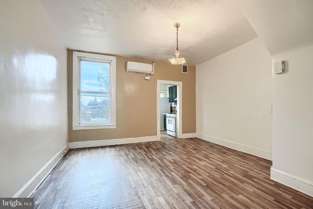 2515 OSWEGO AVE, Baltimore, MD 21215