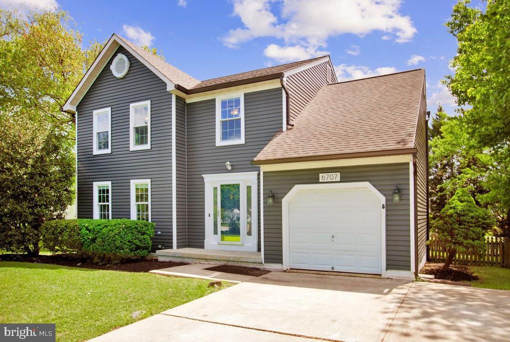 Image 2 of property listing at 6707 POTOMAC HUNT CT, Elkridge, MD 21075