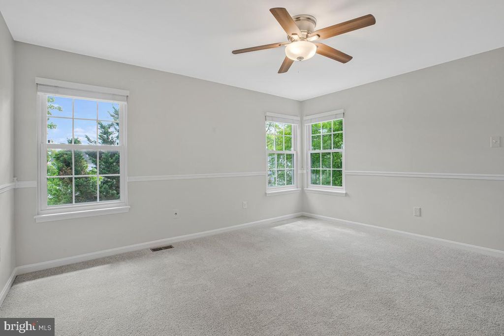 Image 24 of property listing at 6707 POTOMAC HUNT CT, Elkridge, MD 21075