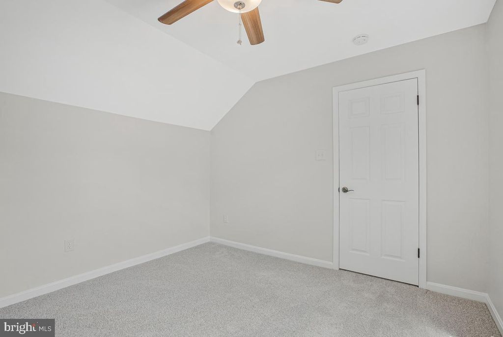 Image 27 of property listing at 6707 POTOMAC HUNT CT, Elkridge, MD 21075