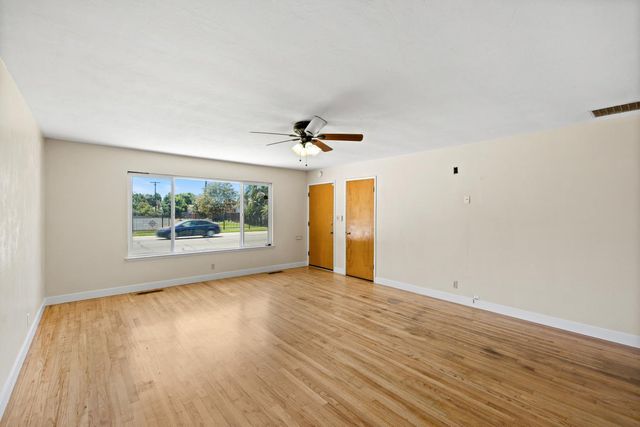 533 W Tokay St, Lodi, CA 95240