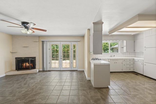 533 W Tokay St, Lodi, CA 95240