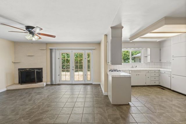 533 W Tokay St, Lodi, CA 95240