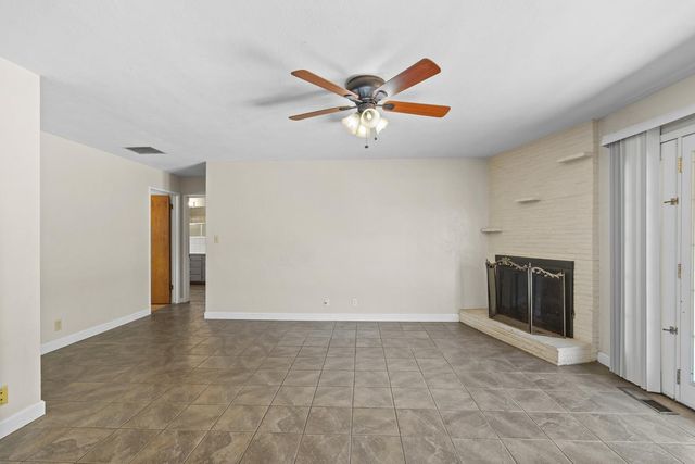 533 W Tokay St, Lodi, CA 95240