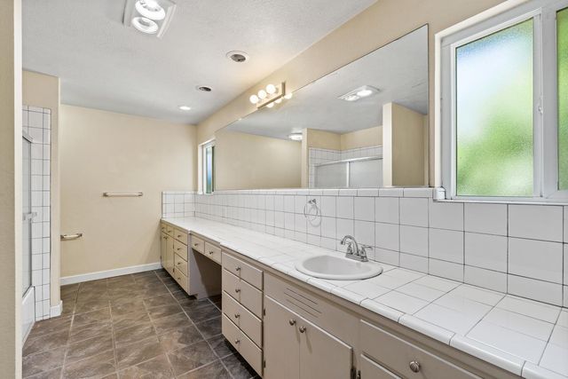 533 W Tokay St, Lodi, CA 95240