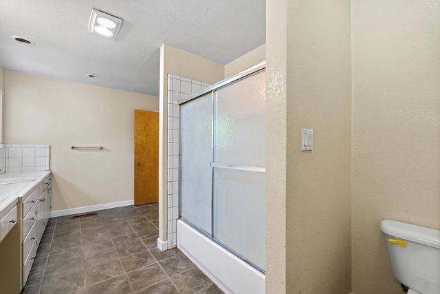 533 W Tokay St, Lodi, CA 95240