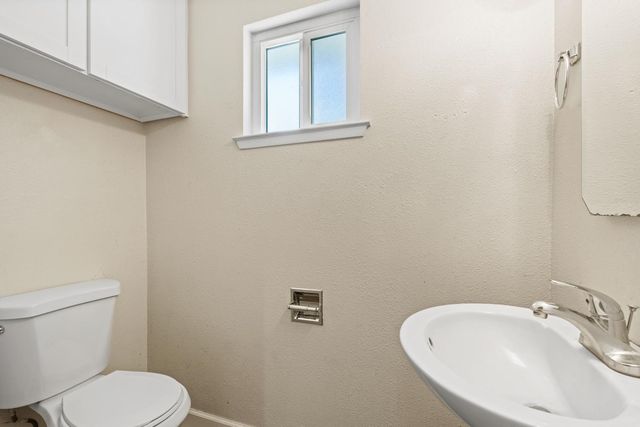 533 W Tokay St, Lodi, CA 95240