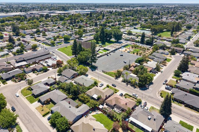 533 W Tokay St, Lodi, CA 95240