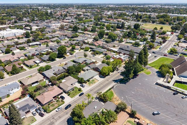 533 W Tokay St, Lodi, CA 95240