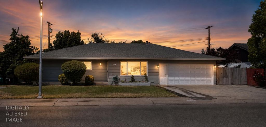 533 W Tokay St, Lodi, CA 95240