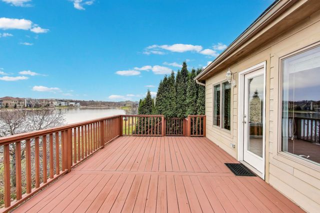 8910 Doubletree Drive S, Crown Point, IN 46307