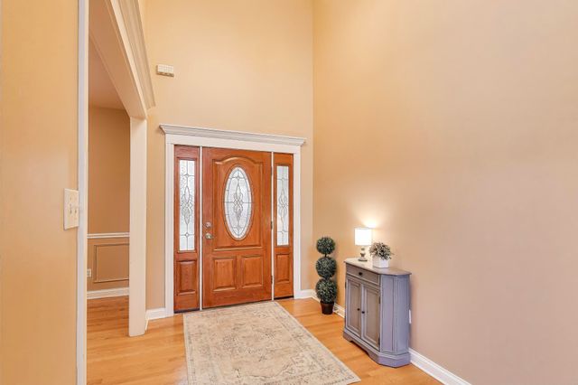 8910 Doubletree Drive S, Crown Point, IN 46307