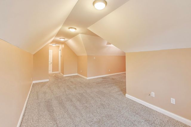 8910 Doubletree Drive S, Crown Point, IN 46307