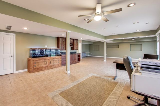 8910 Doubletree Drive S, Crown Point, IN 46307