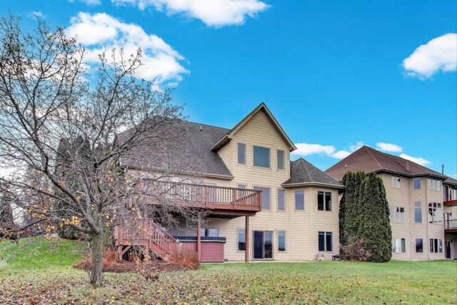 8910 Doubletree Drive S, Crown Point, IN 46307