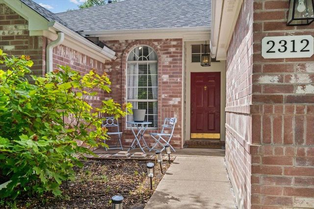 2312 Mockingbird DR, Round Rock, TX 78681