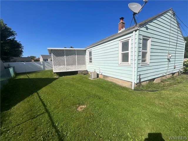 1212 90th Street, Niagara Falls, NY 14304